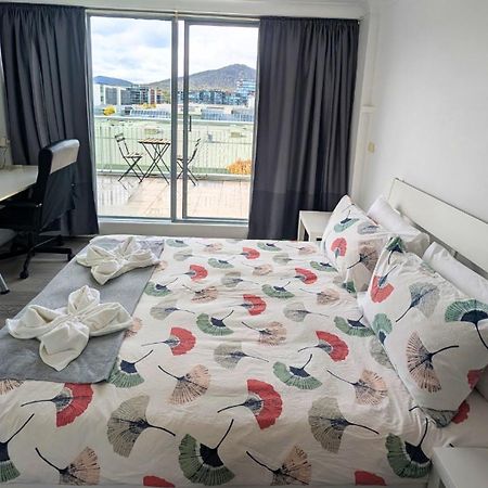 Dana-Cozy Private Room In Shared Central Apt-Rm 2 Canberra Buitenkant foto