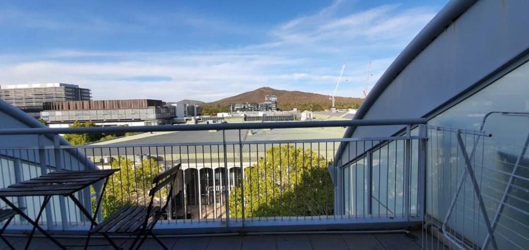 Dana-Cozy Private Room In Shared Central Apt-Rm 2 Canberra Buitenkant foto