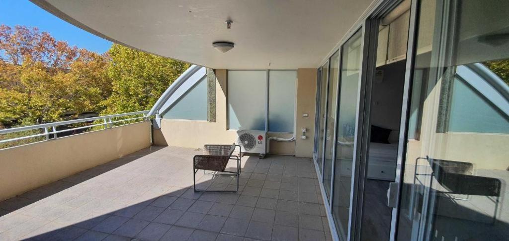 Dana-Cozy Private Room In Shared Central Apt-Rm 2 Canberra Buitenkant foto