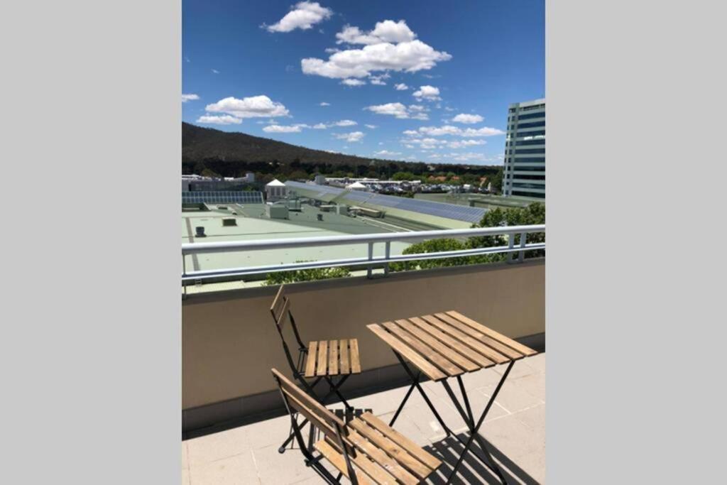 Dana-Cozy Private Room In Shared Central Apt-Rm 2 Canberra Buitenkant foto