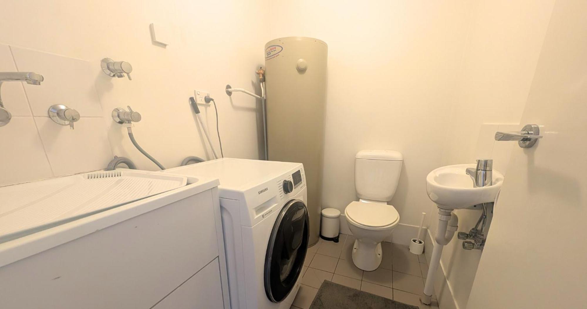 Dana-Cozy Private Room In Shared Central Apt-Rm 2 Canberra Buitenkant foto