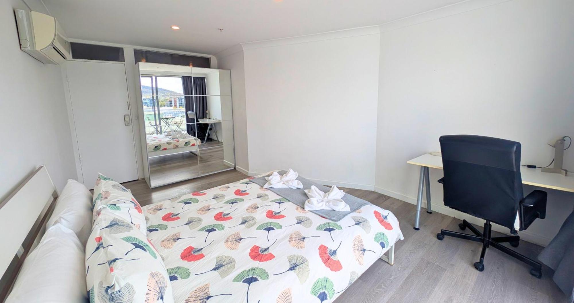 Dana-Cozy Private Room In Shared Central Apt-Rm 2 Canberra Buitenkant foto
